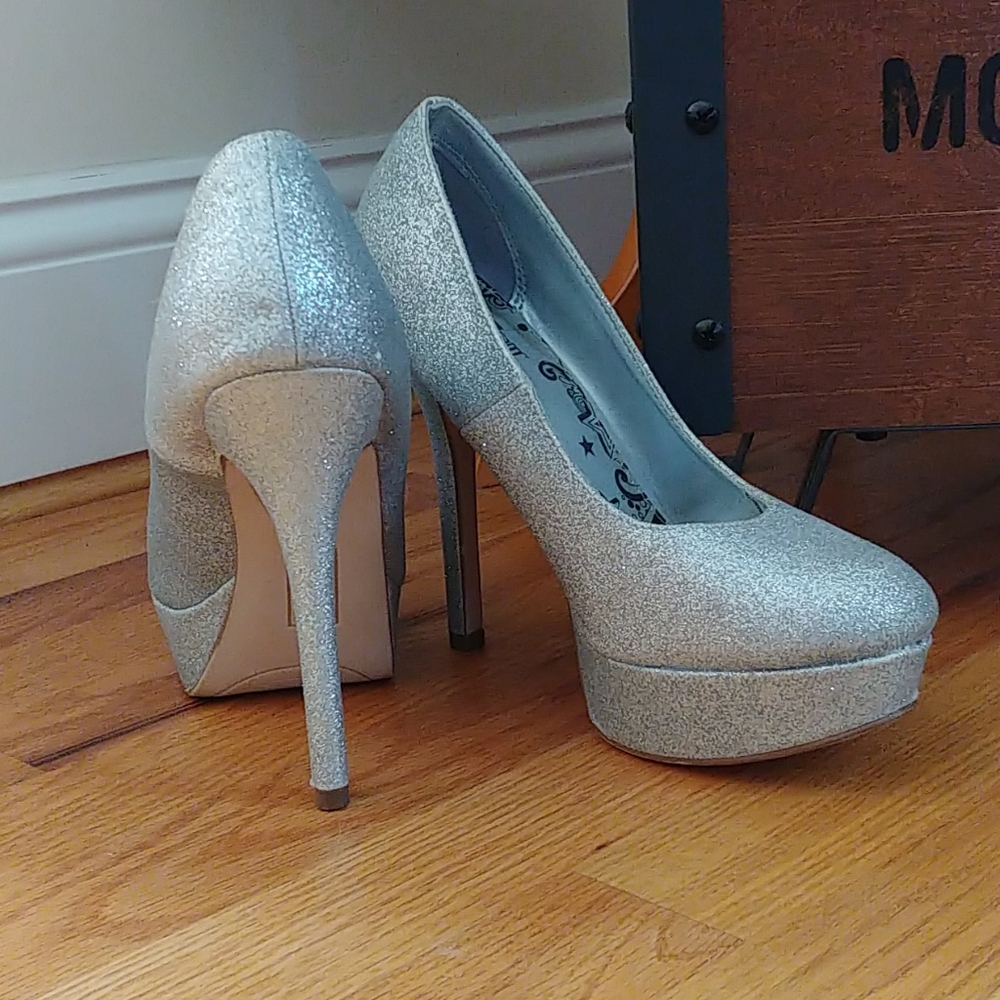 SPARKLE! - Picture 2 of 4